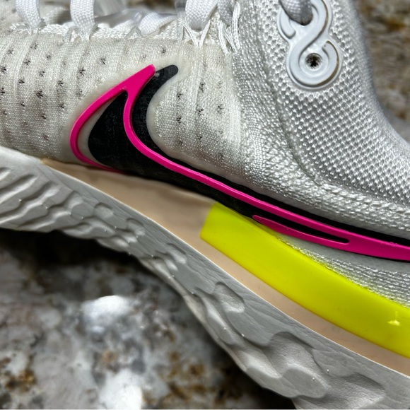 Nike React Infinity Run Flynit 2 White Mens Size 9.5 DJ5395-100 - Picture 10 of 11